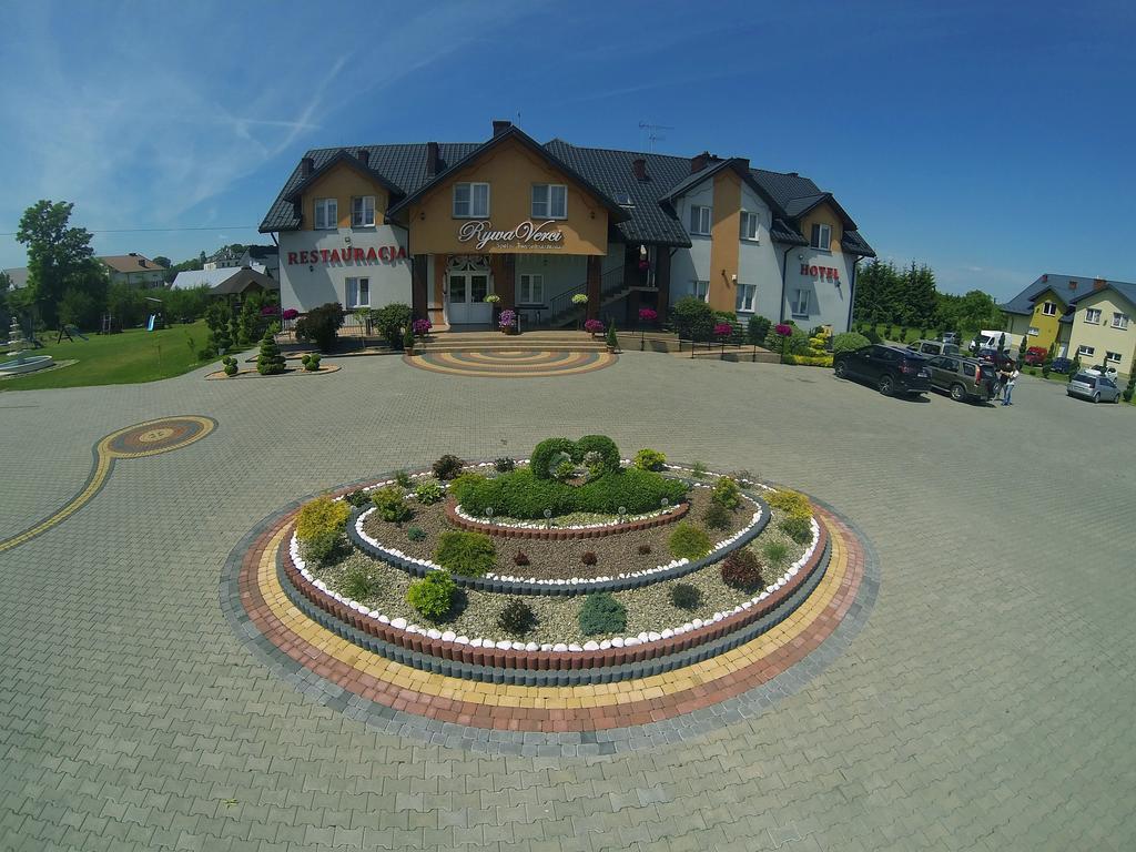 Hotel Restauracja Lorenzo Stopnica Dış mekan fotoğraf
