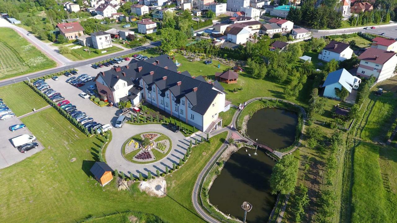 Hotel Restauracja Lorenzo Stopnica Dış mekan fotoğraf