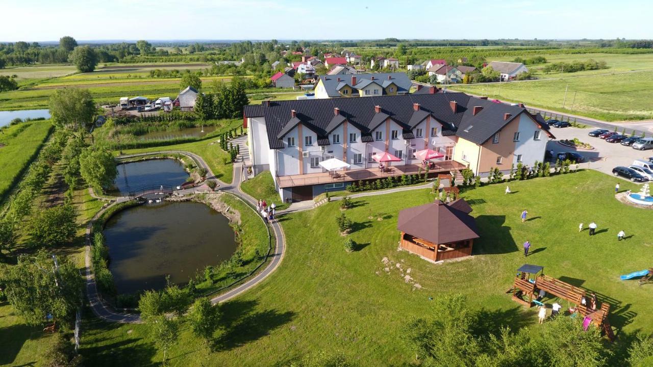Hotel Restauracja Lorenzo Stopnica Dış mekan fotoğraf